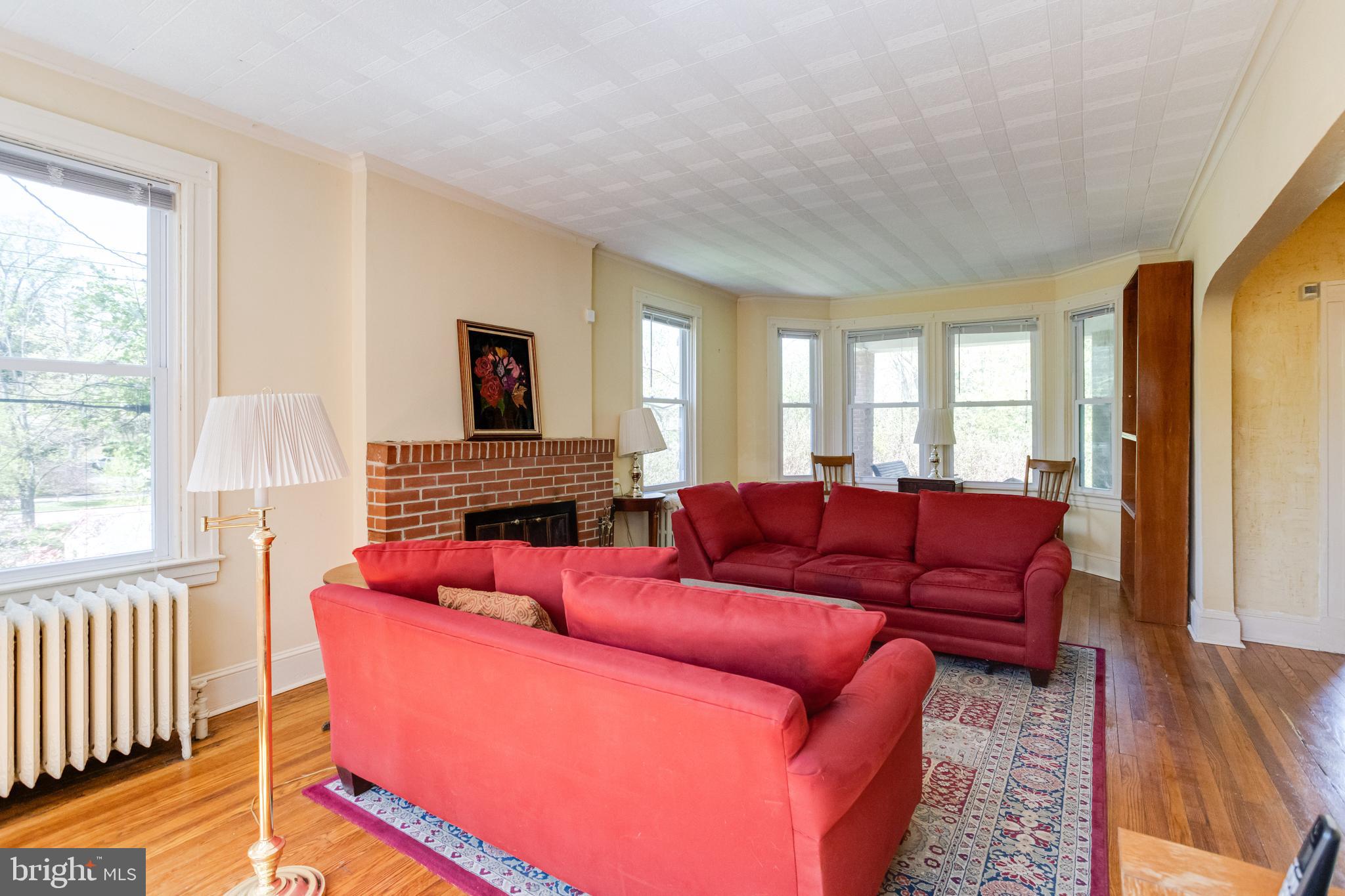 2213 Chilham Road Baltimore, MD 21209 - Photo 8 of 43