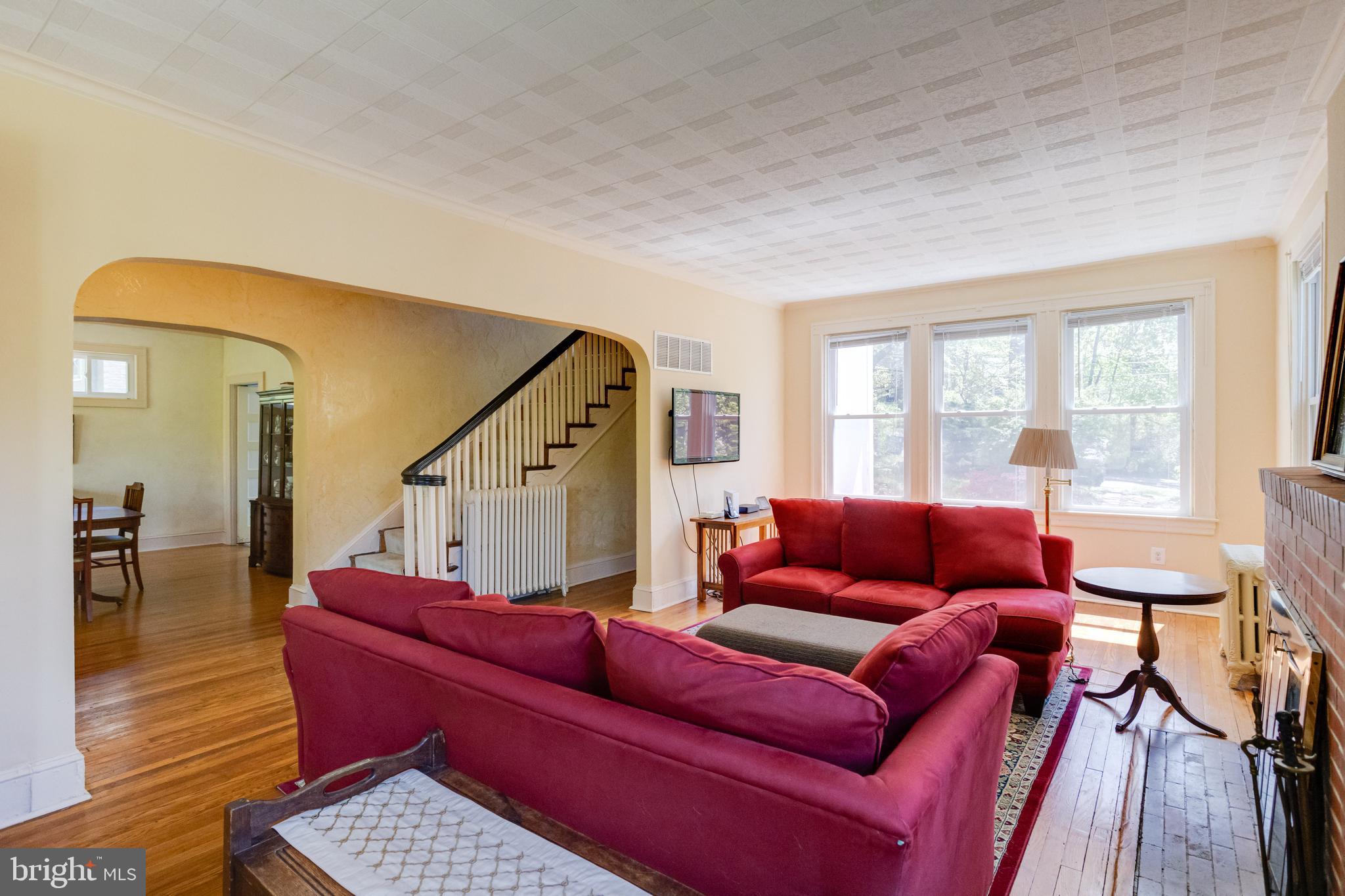 2213 Chilham Road Baltimore, MD 21209 - Photo 9 of 43