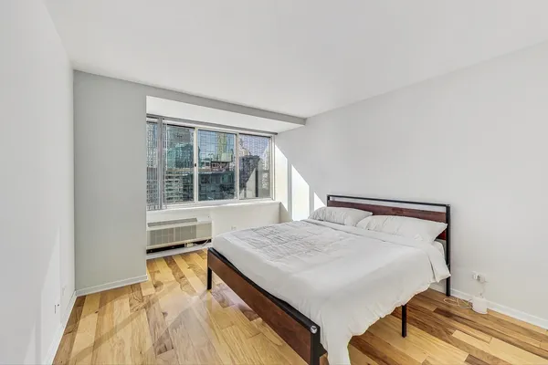 $239,000 | 211 East Ohio Street, Unit 2817, Chicago, IL 60611