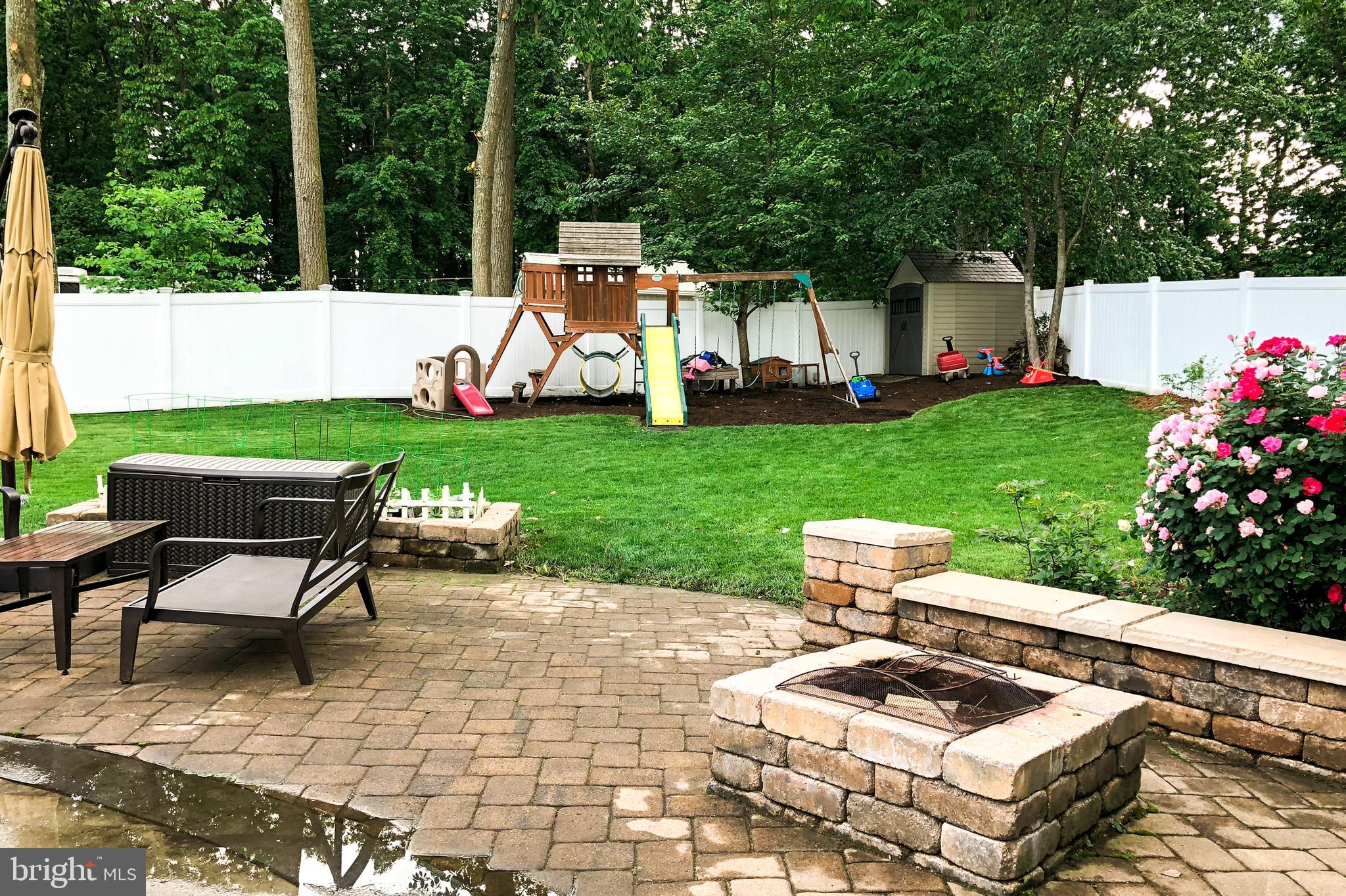 2163 Cooper Road Atco, NJ 08004 - Photo 25 of 33 Conversation Area