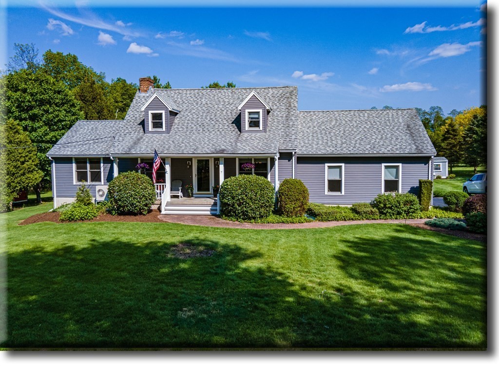 7 Woodman Road Amesbury, MA 01913 - Photo 1 of 36 Gallery Image 1