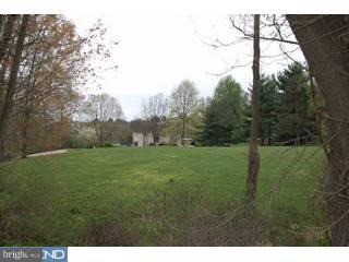 14 Fairway Road, Unit B Reading, PA 19607 - Photo 2 of 5 Gallery Image 2