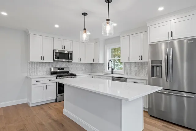 $795,000 | 6 Melinas Way, Thornton, NH 03285