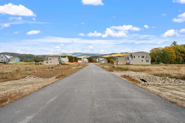 $795,000 | 6 Melinas Way, Thornton, NH 03285