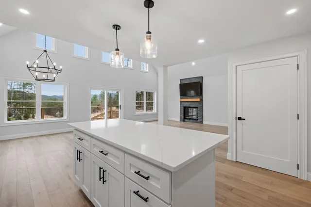 $795,000 | 6 Melinas Way, Thornton, NH 03285