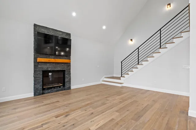 $795,000 | 6 Melinas Way, Thornton, NH 03285