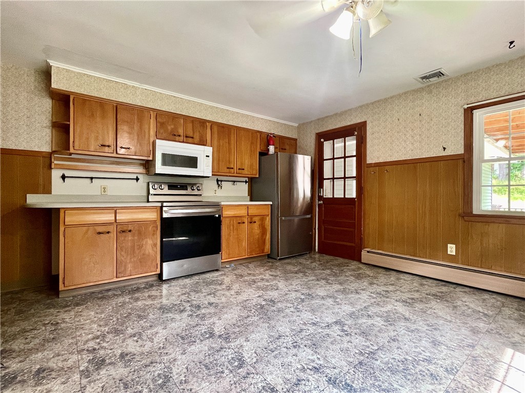182 Highland Street Woonsocket, RI 02895 - Photo 15 of 29