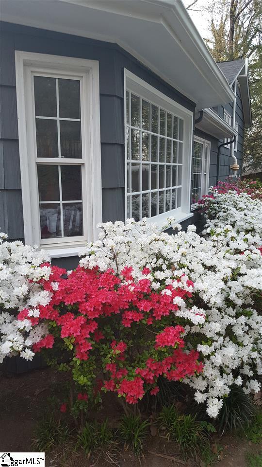218 Laurel Road Greer, SC 29651 - Photo 2 of 36