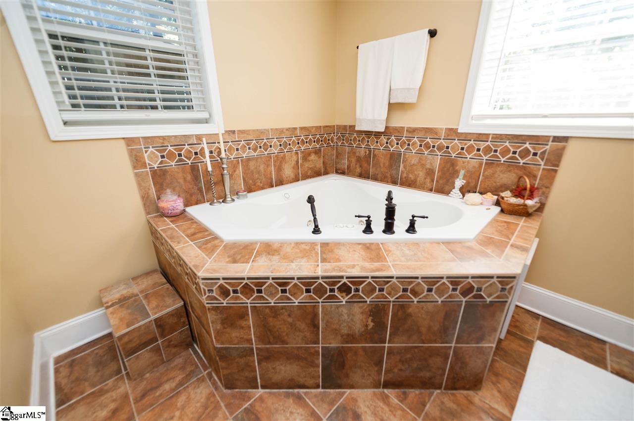 218 Laurel Road Greer, SC 29651 - Photo 34 of 36