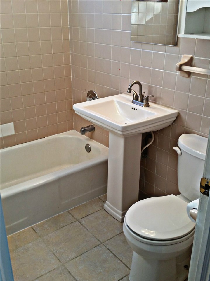 2010 Nebraska Road Rockford, IL 61108 - Photo 13 of 23 Gallery Image 13