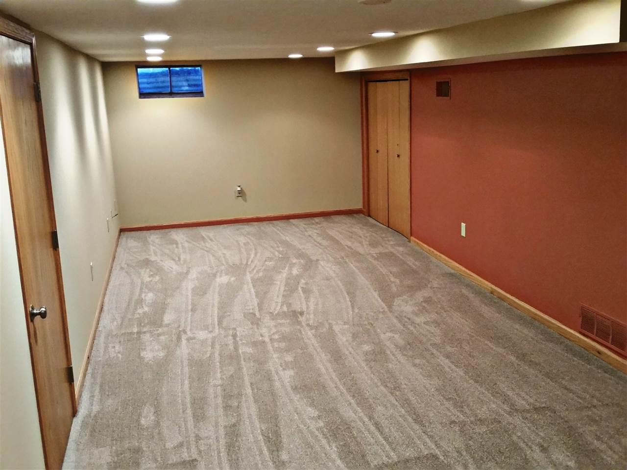 2010 Nebraska Road Rockford, IL 61108 - Photo 21 of 23 Gallery Image 21