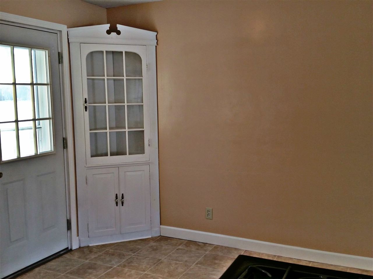 2010 Nebraska Road Rockford, IL 61108 - Photo 8 of 23 Gallery Image 8