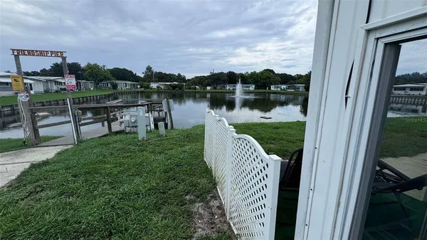 $1,750 | 2505 East Bay Drive, Unit 54, Largo, FL 33771