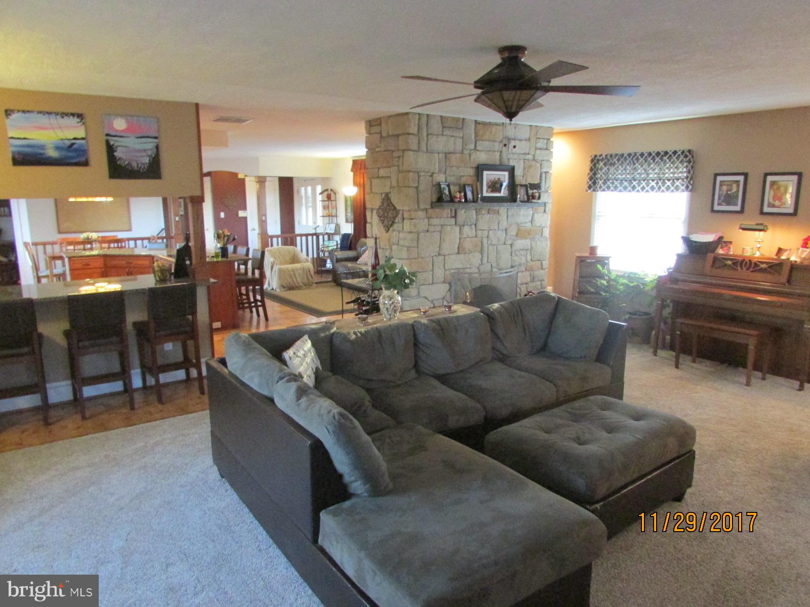 7828 Signal Hill Road Manassas, VA 20111 - Photo 12 of 27 Living Room