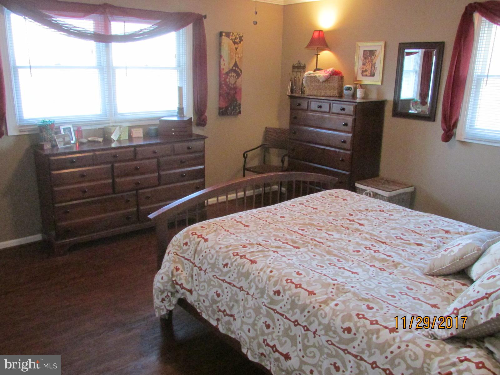 7828 Signal Hill Road Manassas, VA 20111 - Photo 19 of 27 Bedroom (Master)