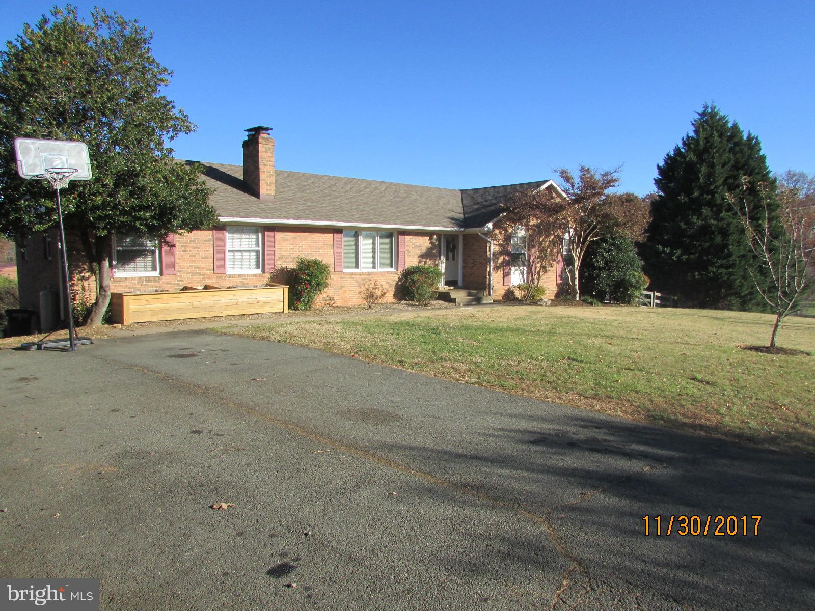 7828 Signal Hill Road Manassas, VA 20111 - Photo 3 of 27 Exterior (Front)