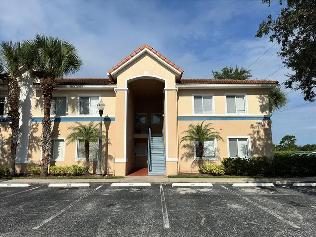 $1,690 | 521 Villa Del Sol Circle, Unit 203, Orlando, FL 32824
