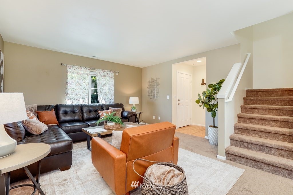 16606 42nd Avenue Southeast Bothell, WA 98012 - Photo 2 of 26