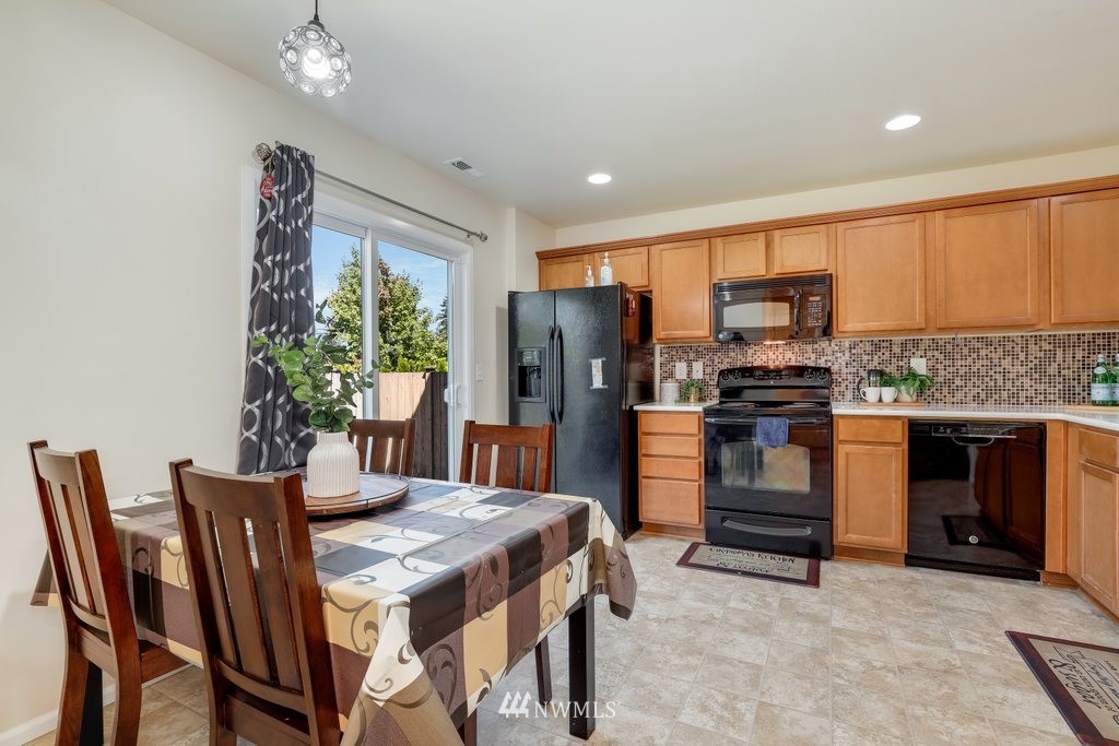 16606 42nd Avenue Southeast Bothell, WA 98012 - Photo 7 of 26