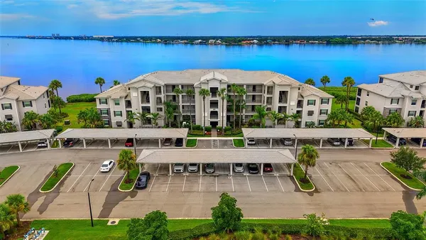 $400,000 | 1010 Tidewater Shores Loop, Unit 406, Bradenton, FL 34208