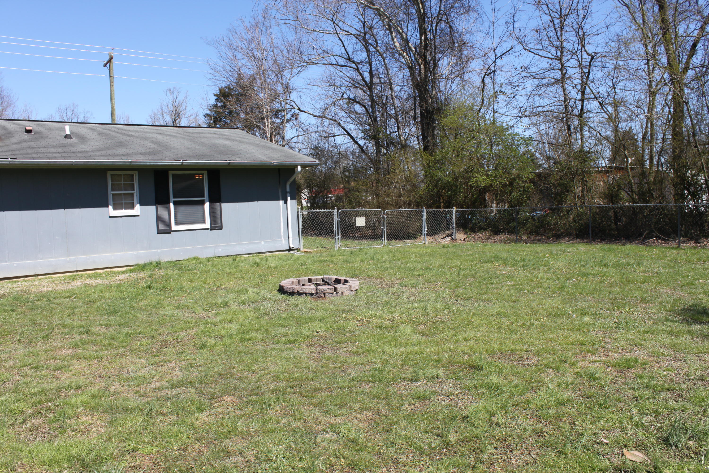 407 Edgemoor Road Powell, TN 37849 - Photo 5 of 16 IMG_0700