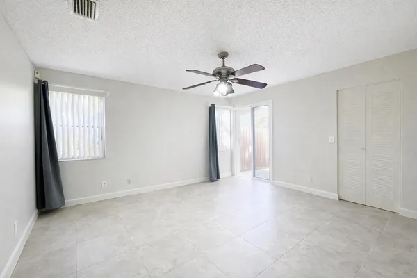 $2,250 | 1948 Discovery Circle East, Unit 1948, Deerfield Beach, FL 33442
