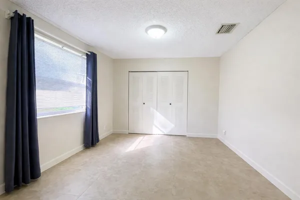 $2,250 | 1948 Discovery Circle East, Unit 1948, Deerfield Beach, FL 33442