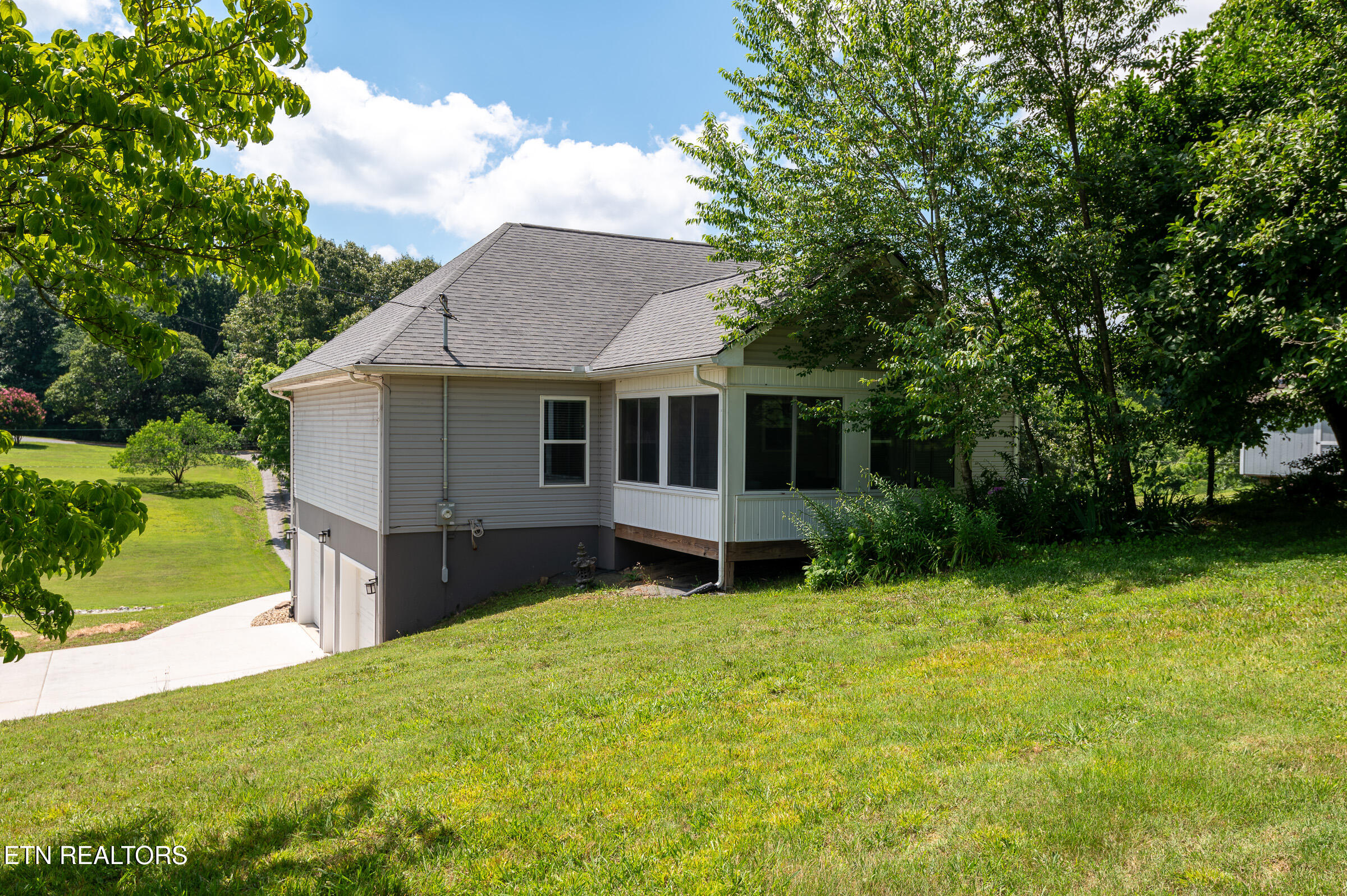 7090 Loudon Ridge Road Lenoir City, TN 37771 - Photo 26 of 28 JBP_LoudonRidge7090_2400px-23