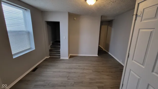 $899 | 653 Birch Avenue, Indianapolis, IN 46221