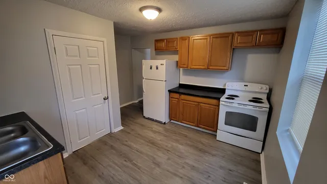 $899 | 653 Birch Avenue, Indianapolis, IN 46221