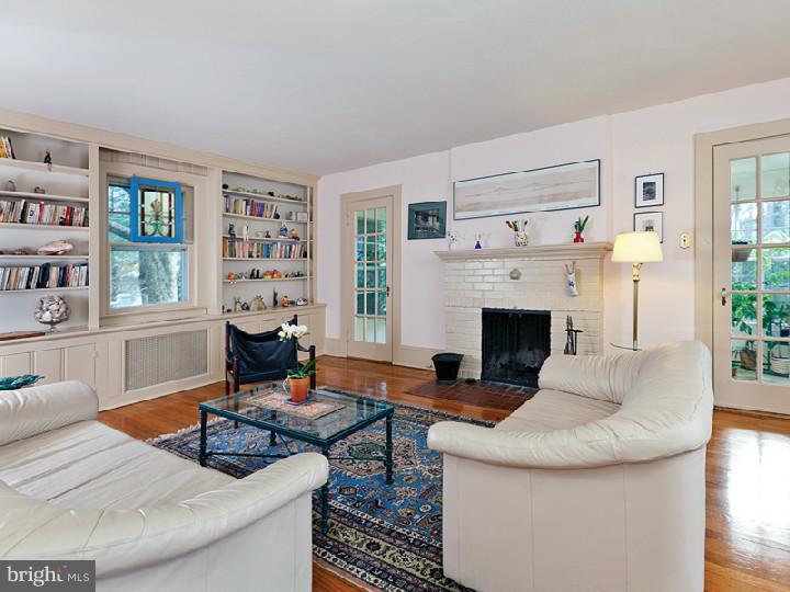 32 Hendrickson Road Lawrenceville, NJ 08648 - Photo 2 of 25