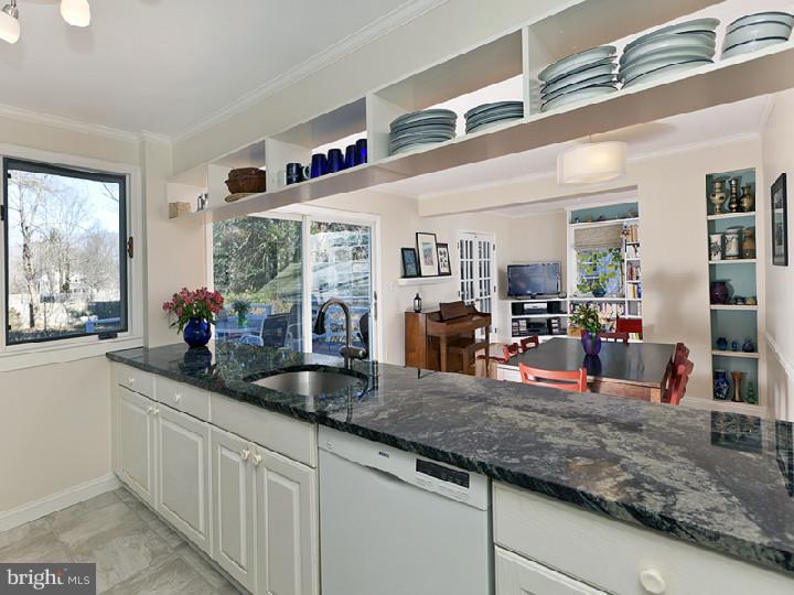 32 Hendrickson Road Lawrenceville, NJ 08648 - Photo 5 of 25