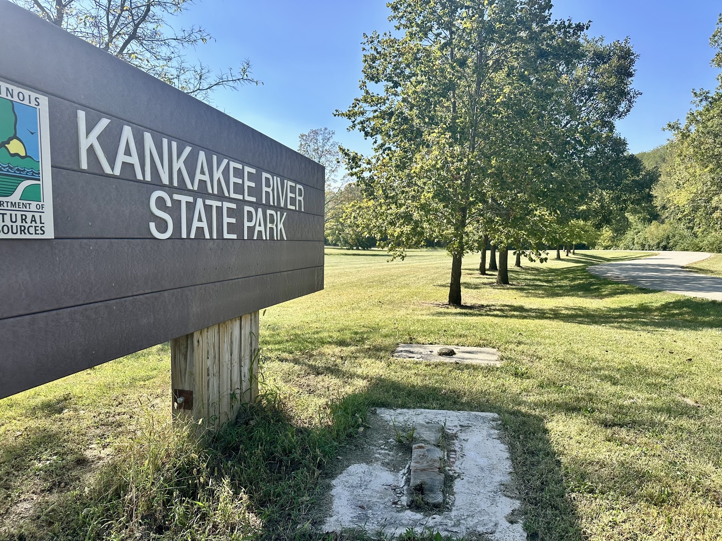 1319 Sioux Turn Kankakee, IL 60901 - Photo 15 of 16 a view of a park with welcome board