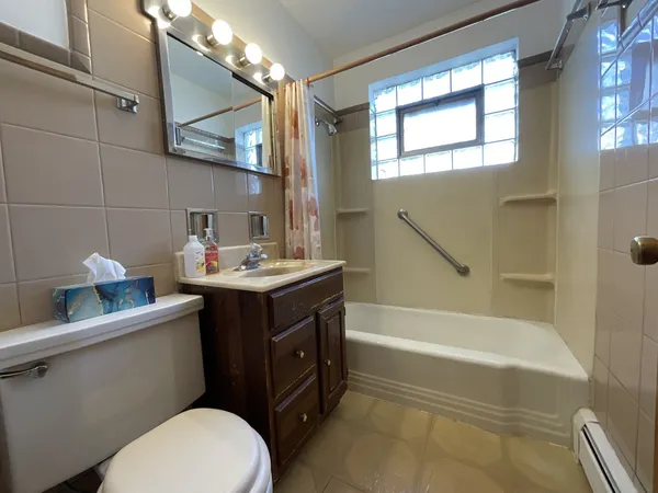 $227,900 | 13839 South State Street, Riverdale, IL 60827