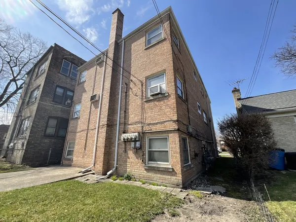 $227,900 | 13839 South State Street, Riverdale, IL 60827
