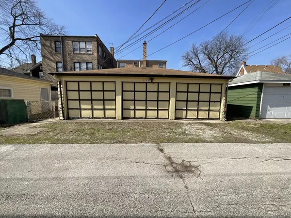 $227,900 | 13839 South State Street, Riverdale, IL 60827