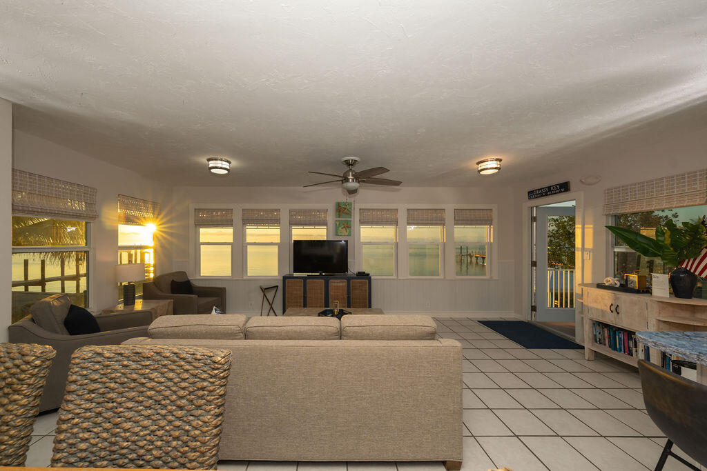 58121 Morton Street Marathon, FL 33050 - Photo 76 of 93 Sunset from Living room