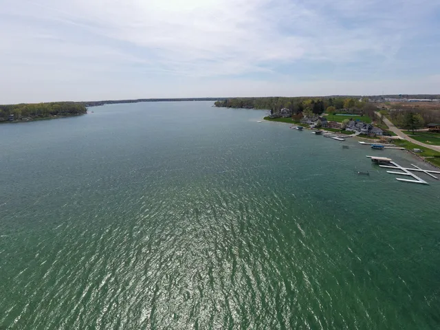 $44,000 | 1244 Diamond Harbor Court, Unit 14, Cassopolis, MI 49031