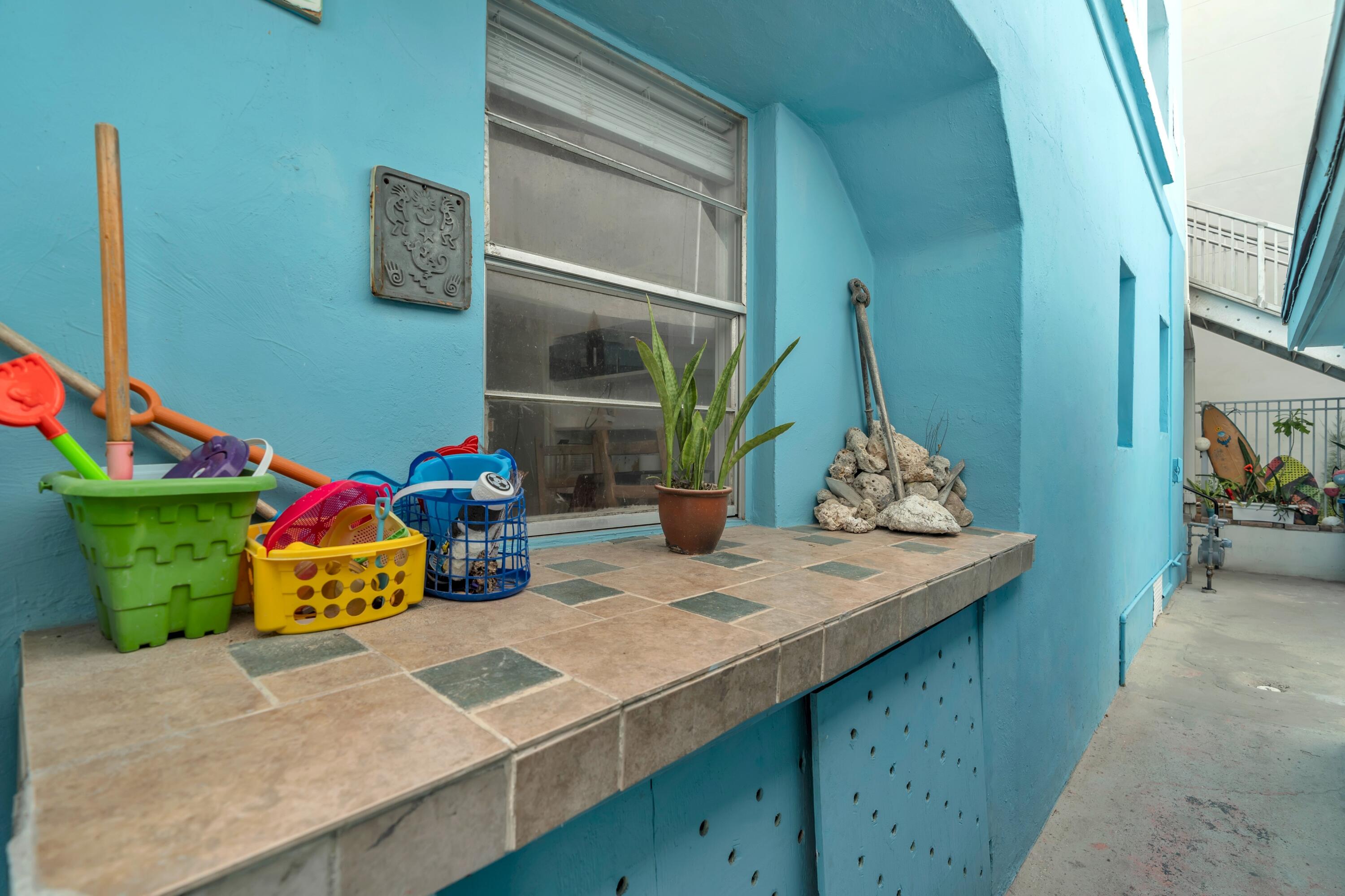 324 Indiana Street, Unit 3 Hollywood, FL 33019 - Photo 4 of 29 e7d141fa365a23c1c756b0bde39d24cd