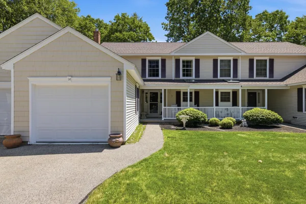 $465,000 | 14 Hampton Glen Drive, Unit 51, Kennebunk, ME 04043