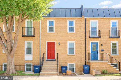 $879,900 | 712 6th Street Southwest, Washington, DC 20024