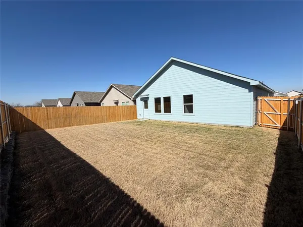 $2,200 | 639 Montclair Avenue, Princeton, TX 75407