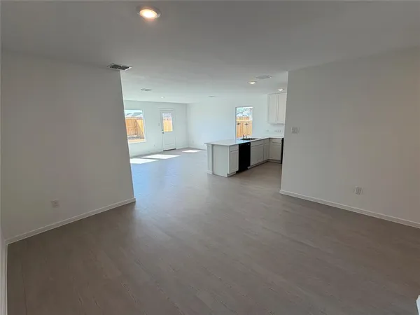 $2,200 | 639 Montclair Avenue, Princeton, TX 75407