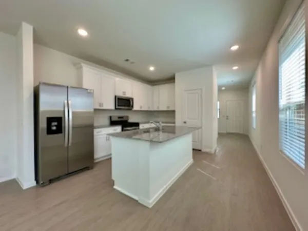 $2,050 | 500 Kinglet Drive, Willis, TX 77378