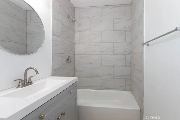 $2,250 | 3711 West 110th Street, Unit 2, Inglewood, CA 90303