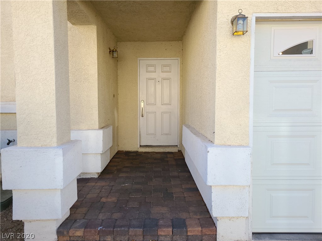 7305 Linaria Road Las Vegas, NV 89113 - Photo 3 of 22