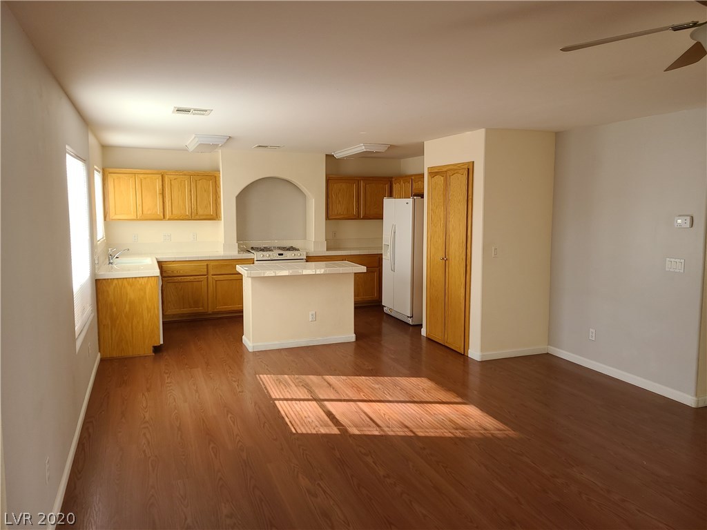 7305 Linaria Road Las Vegas, NV 89113 - Photo 5 of 22