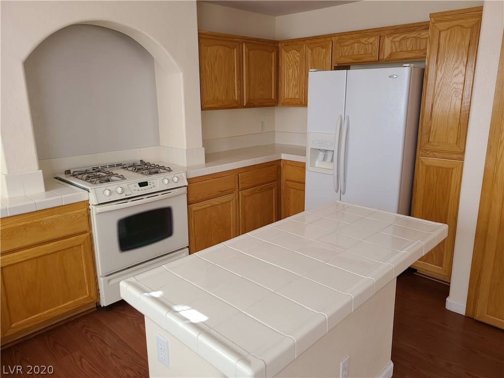 7305 Linaria Road Las Vegas, NV 89113 - Photo 6 of 22