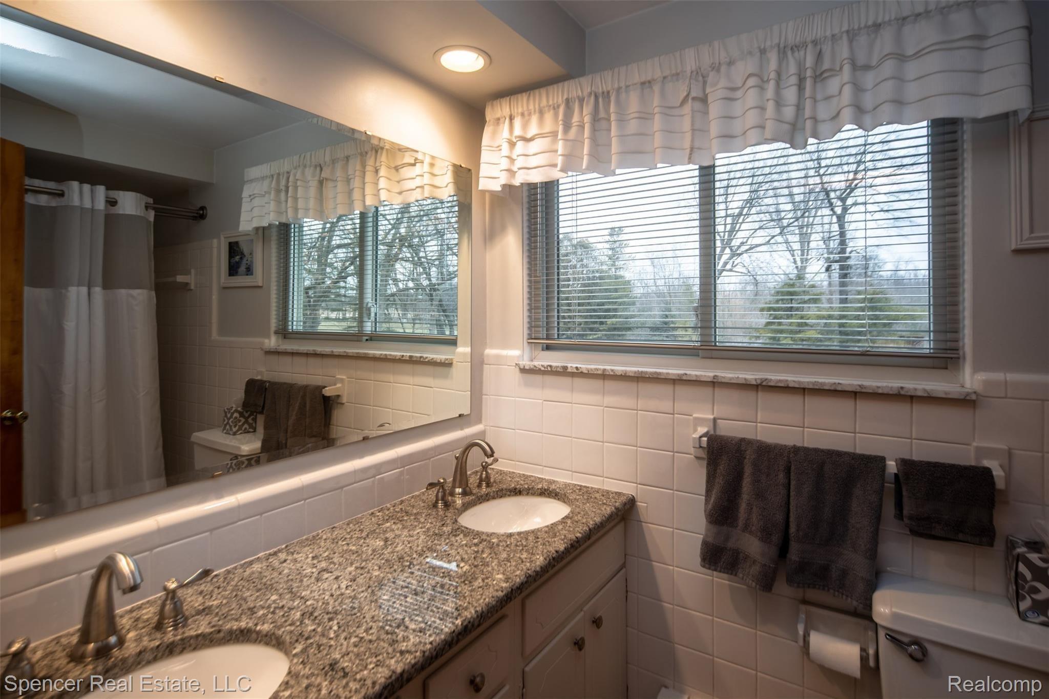 6892 Rattalee Lake Road Clarkston, MI 48348 - Photo 23 of 53 MK7_2986-HDR.jpg