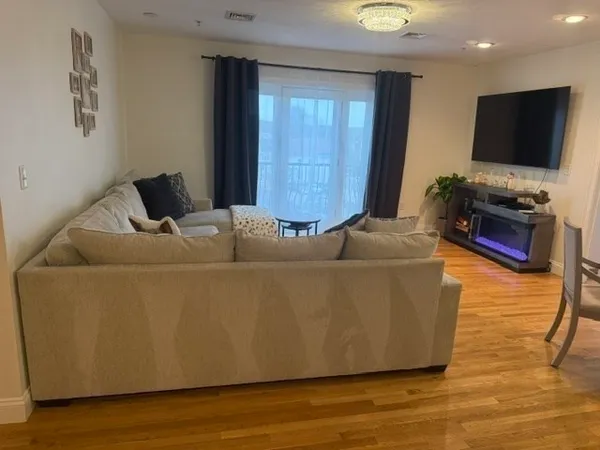 $459,000 | 266 North Main Street, Unit 8, Mansfield, MA 02048